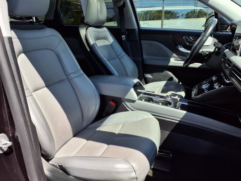 Certified 2022 Lincoln Corsair Reserve w/ Equipment Group 201A image 9