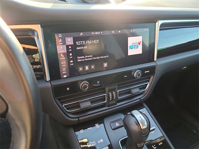 Used 2023 Porsche Macan Turbo image 27