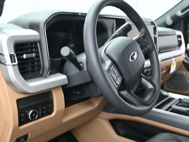 New 2025 Ford F250 XLT w/ Black Appearance Package image 15