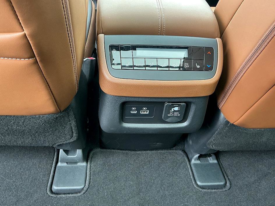 Certified 2025 Nissan Pathfinder Platinum w/ Cargo Package image 25