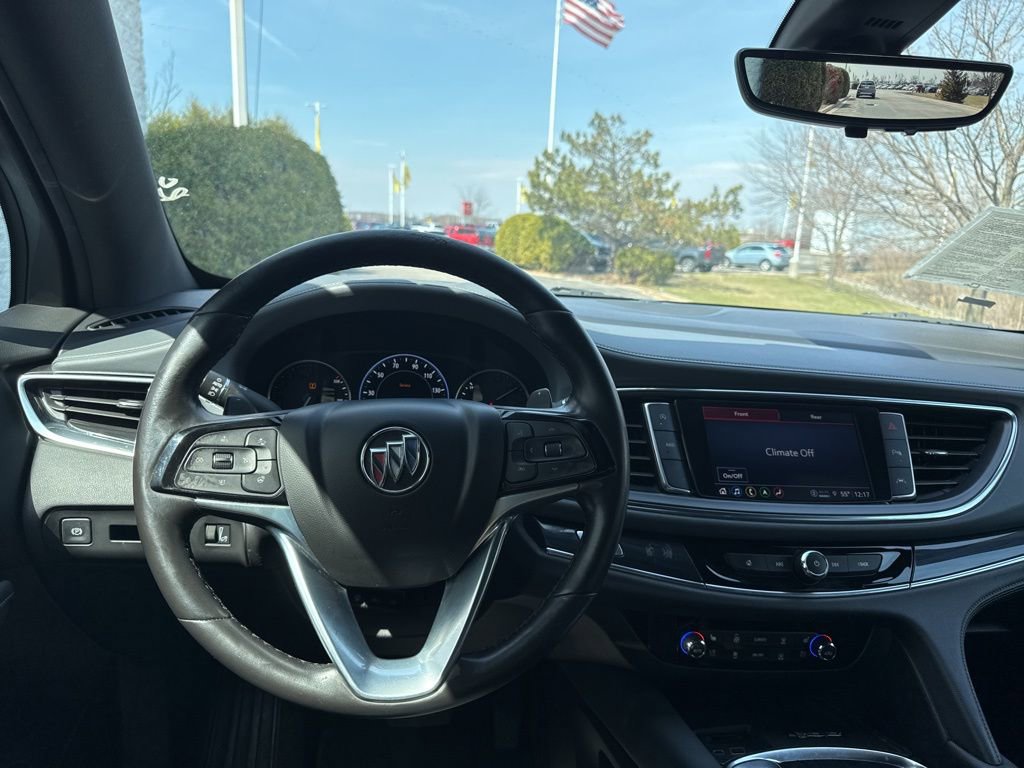 Used 2022 Buick Enclave Premium image 25