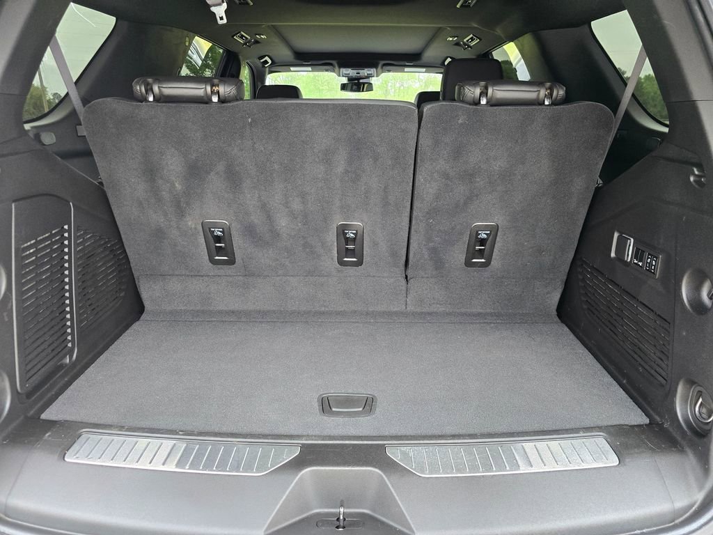 Used 2024 Chevrolet Tahoe Z71 w/ Luxury Package image 33