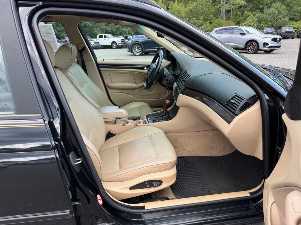 Used 2000 BMW 323i Wagon RWD image 14