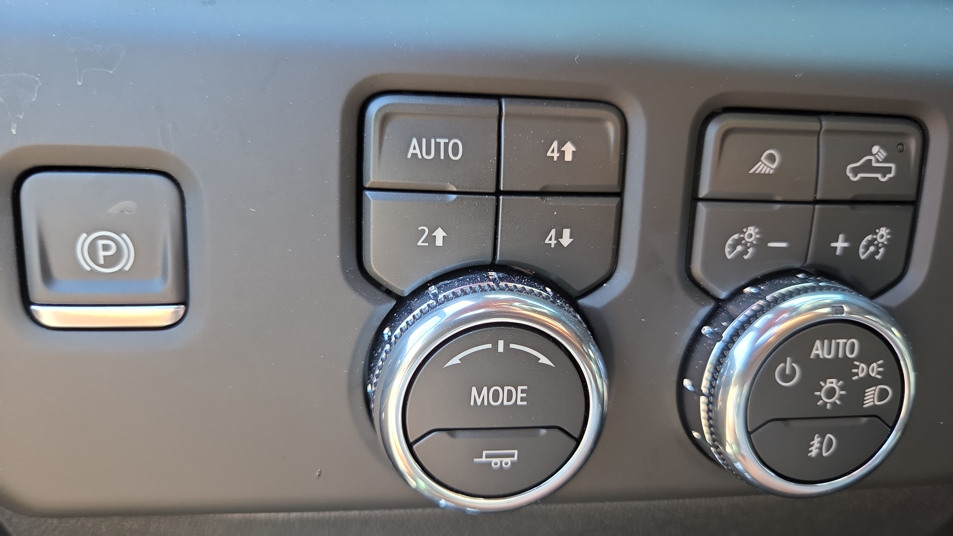 Used 2026 GMC Sierra 2500 AT4 w/ AT4 Premium Plus Package AWD/4WD image 37