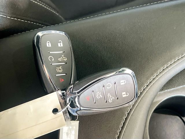 Used 2021 Chevrolet Camaro LT image 33