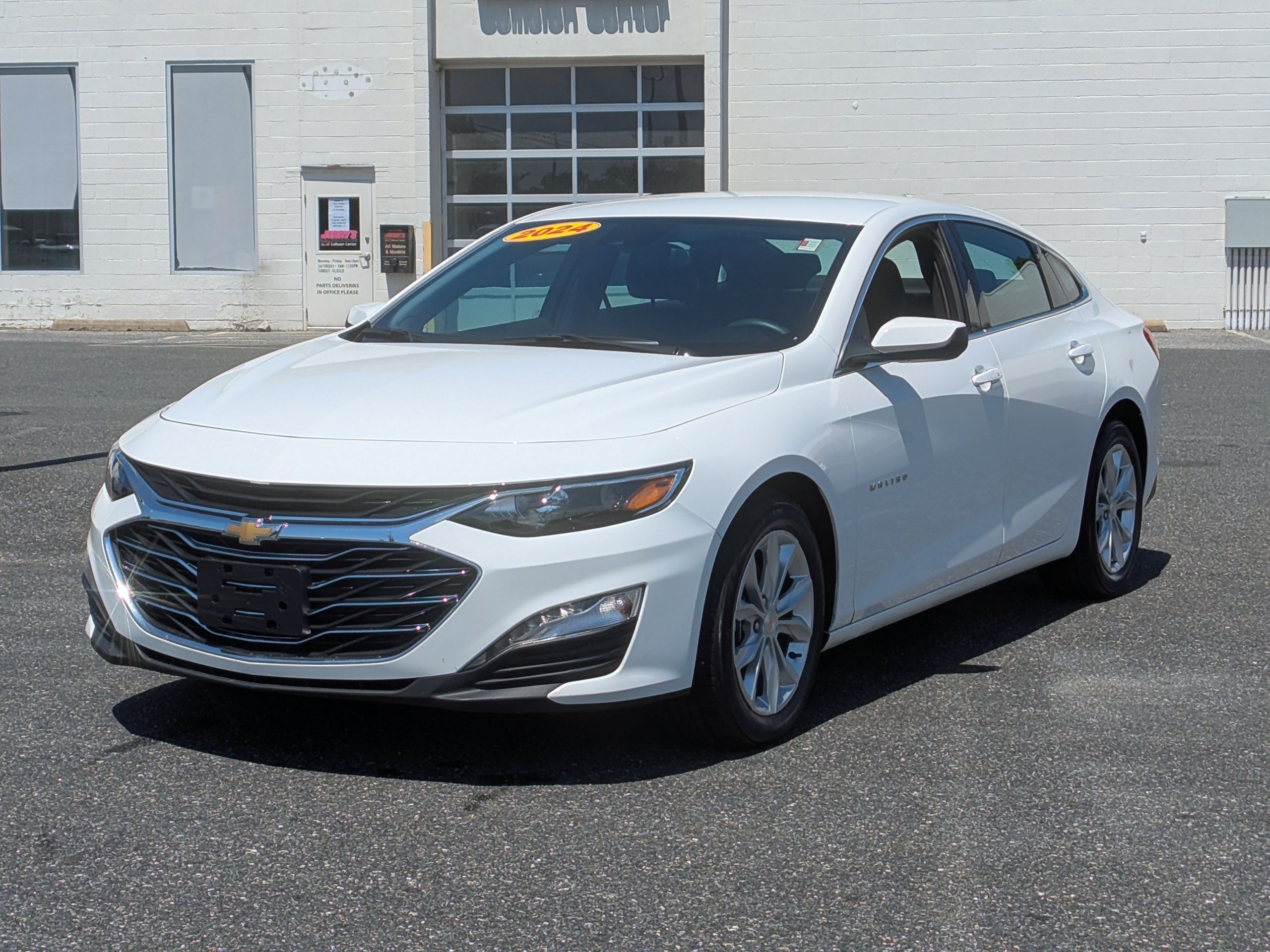 Used 2024 Chevrolet Malibu LT FWD image 4