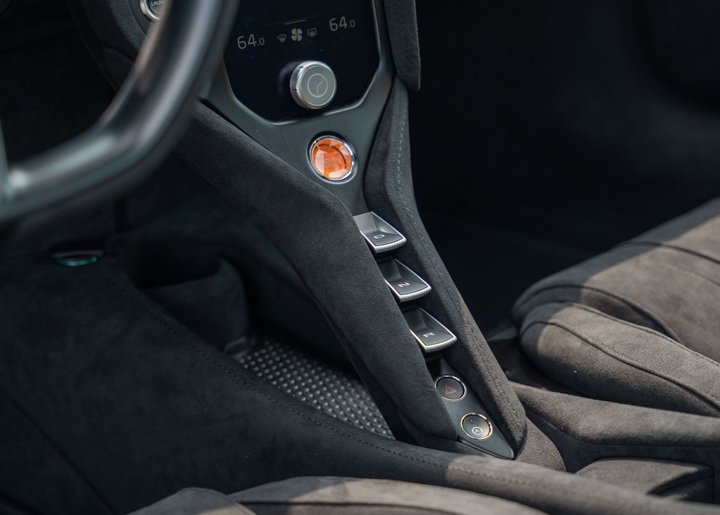 New 2025 McLaren 750S image 37