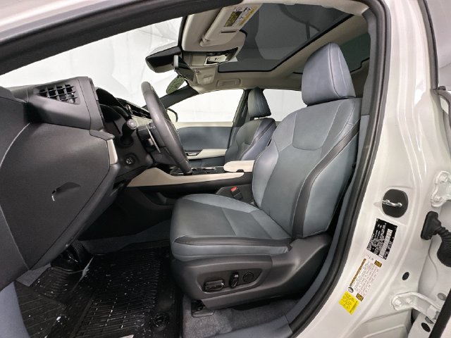 Used 2023 Lexus RZ 450e Premium w/ Technology Package AWD/4WD image 4