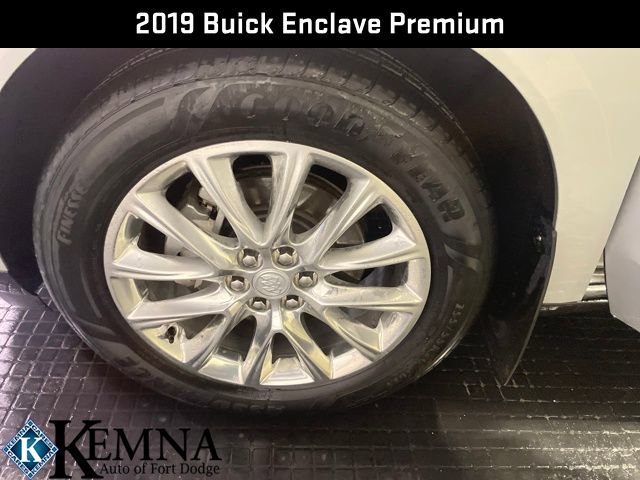 Used 2019 Buick Enclave Premium w/ Experience Buick Package image 28