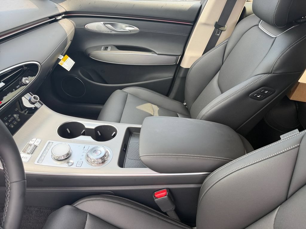 New 2026 Genesis GV70 2.5T Select AWD/4WD image 12