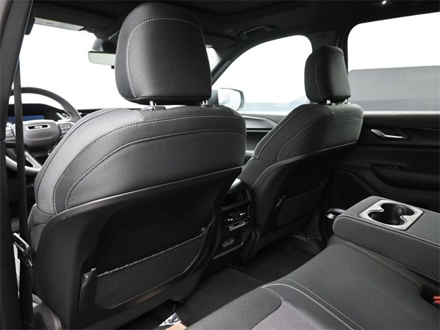 New 2025 Jeep Grand Cherokee Laredo X image 18