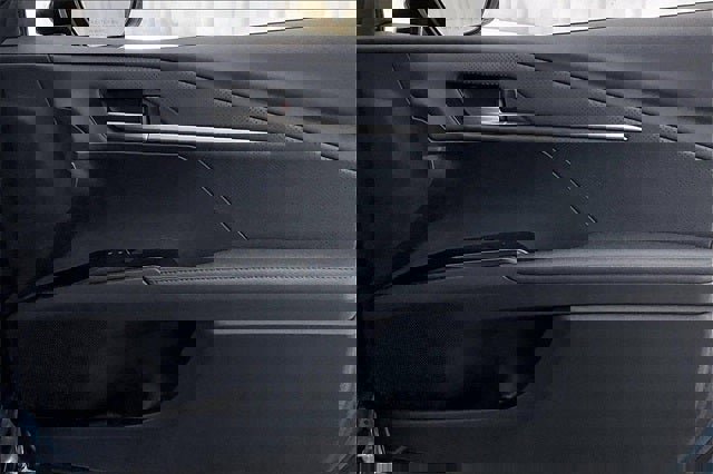 Used 2025 Toyota Camry XSE w/ Premium Plus Package image 22