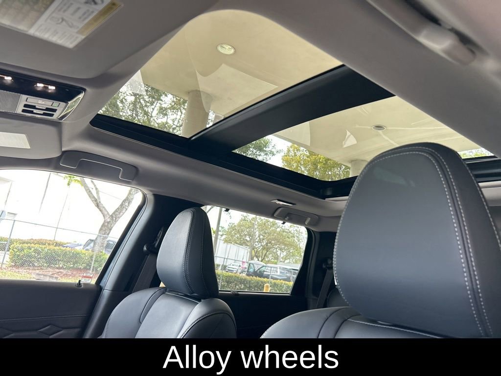 New 2026 Mitsubishi Outlander SEL image 17