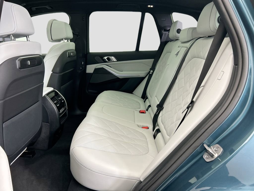 Certified 2026 BMW X5 xDrive40i w/ Climate Comfort Package image 20