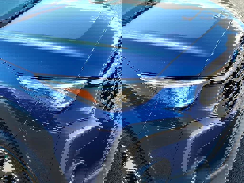 Certified 2025 Subaru Crosstrek 2.5i Limited w/ Popular Package #3A image 8