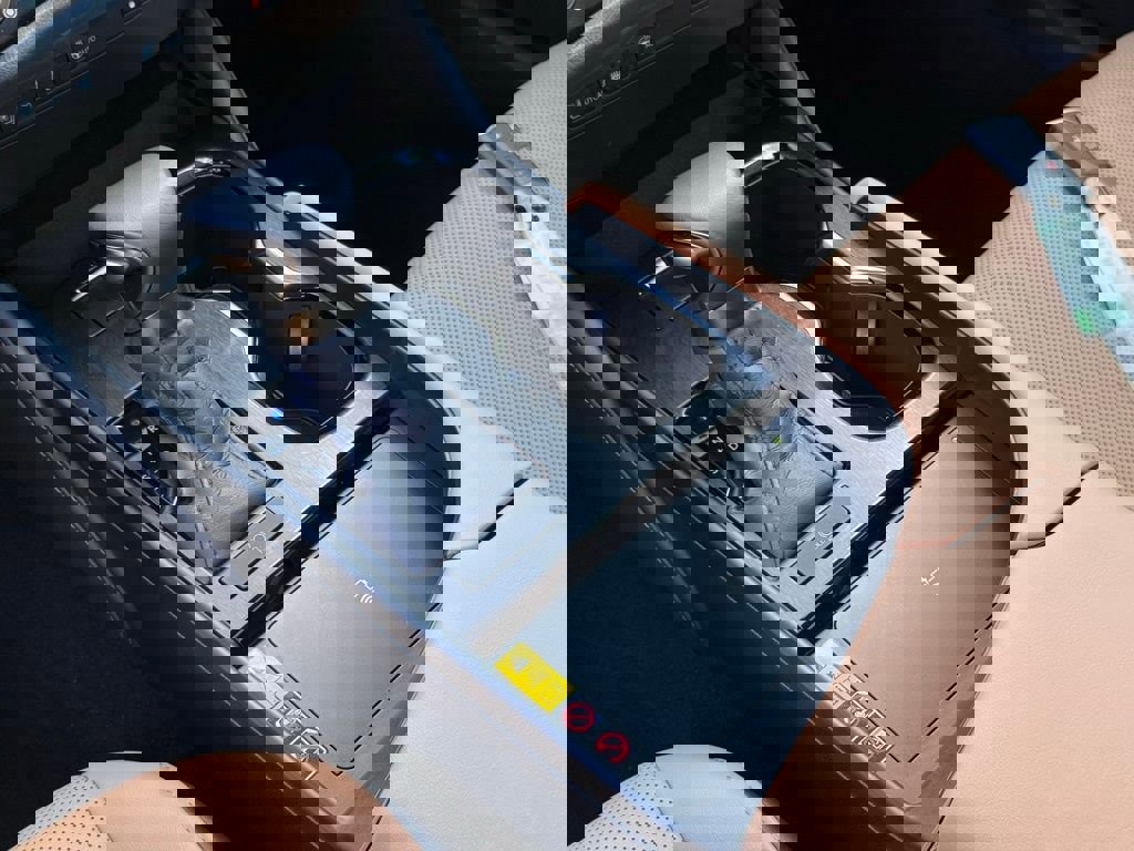 Certified 2025 Lexus ES 350 w/ Premium Package image 34