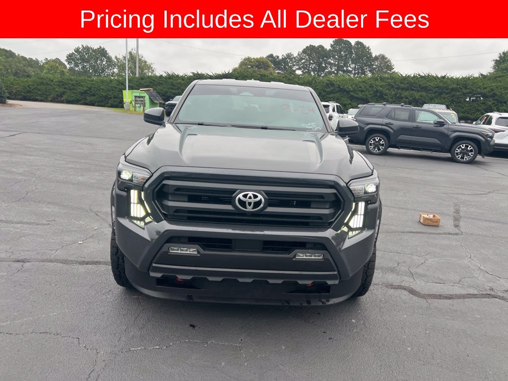 Used 2025 Toyota Tacoma SR5 AWD/4WD image 11