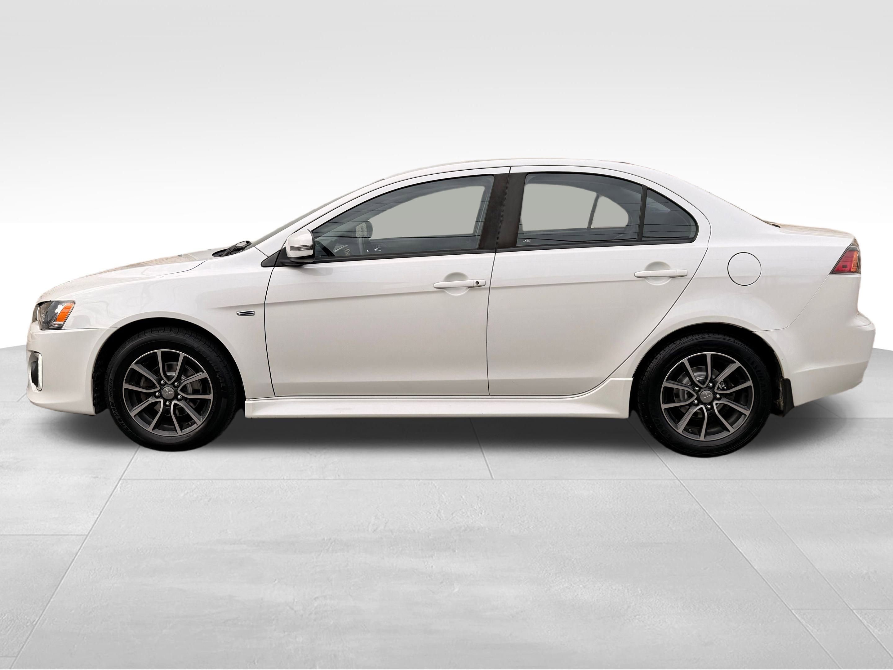 Used 2017 Mitsubishi Lancer ES image 10