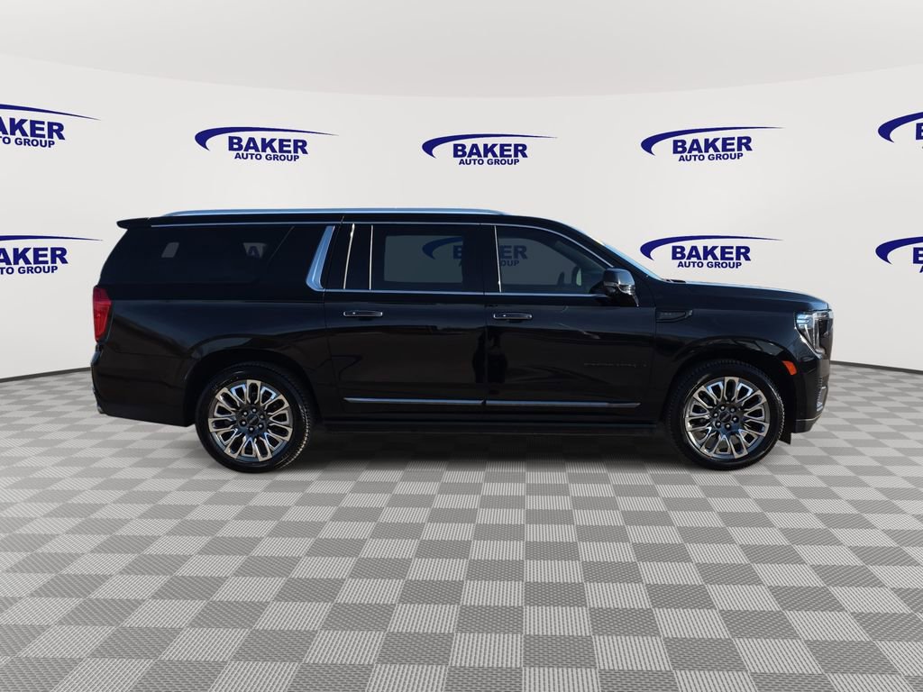 Used 2023 GMC Yukon XL Denali Ultimate image 4