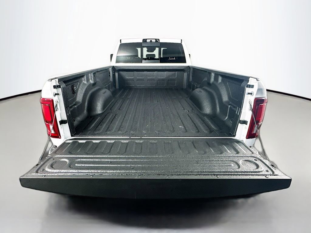 New 2025 RAM 3500 Laramie AWD/4WD image 16