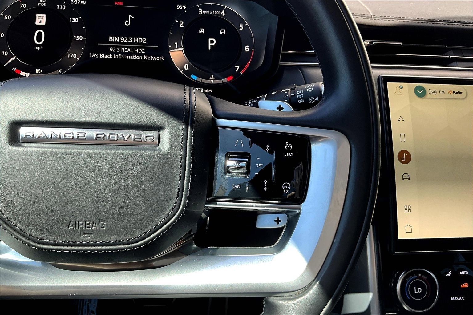 Certified 2023 Land Rover Range Rover SE AWD/4WD image 18