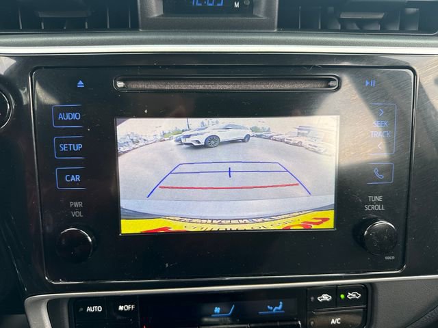 Used 2018 Toyota Corolla LE image 27
