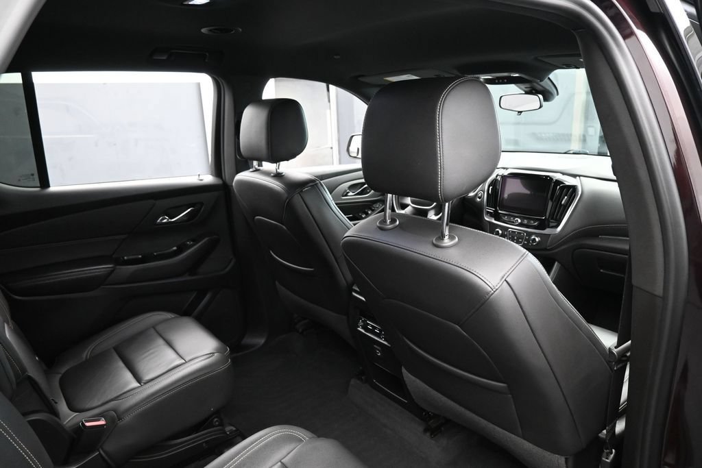 Used 2022 Chevrolet Traverse LT w/ LPO, Floor Liner Package FWD image 47