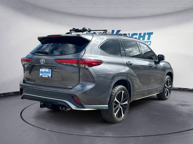 Used 2022 Toyota Highlander XSE FWD image 5