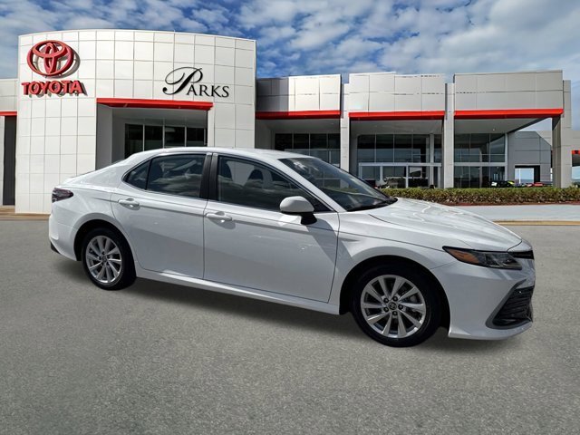Certified 2024 Toyota Camry LE image 1