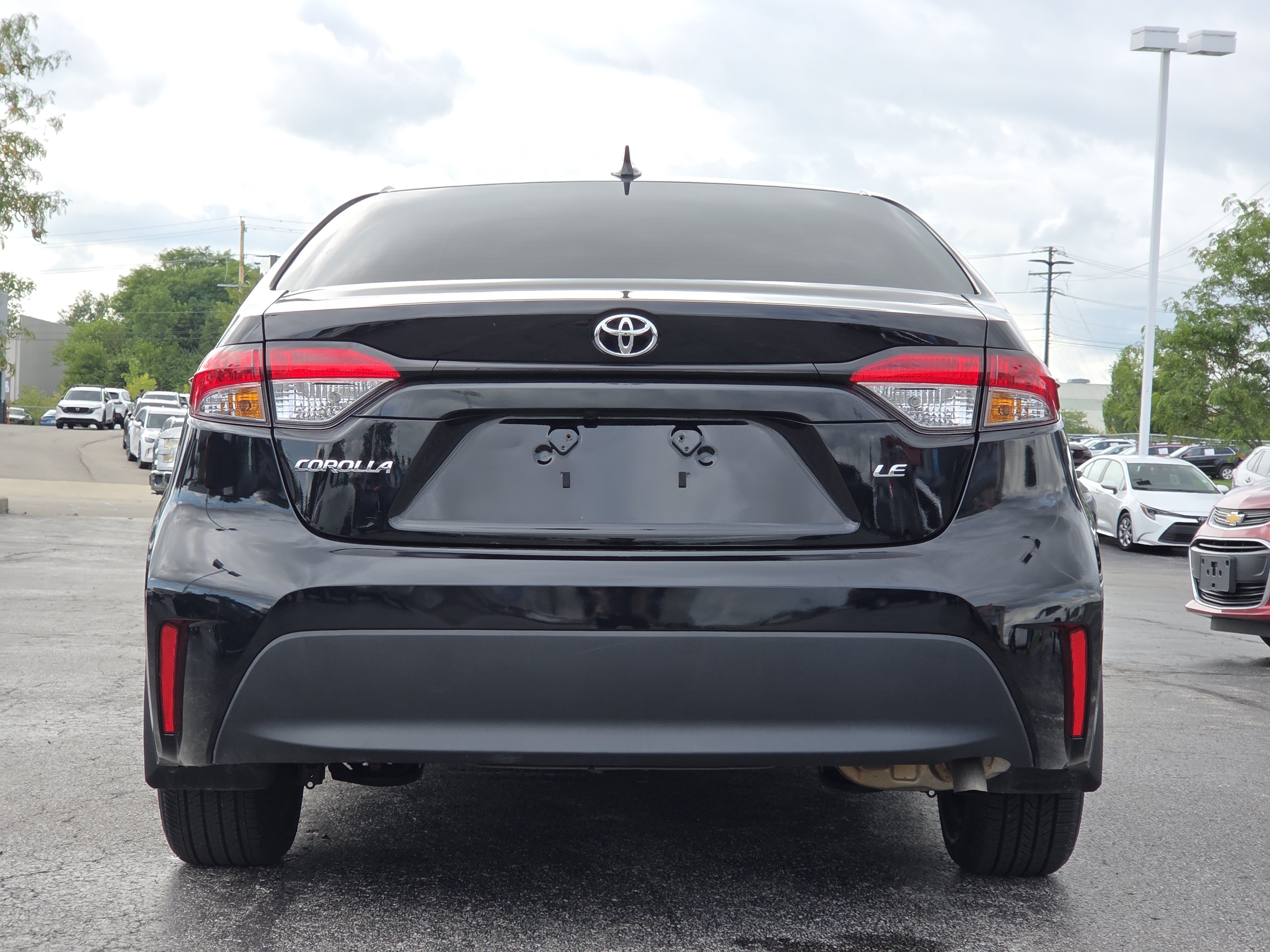 Used 2025 Toyota Corolla LE FWD image 6
