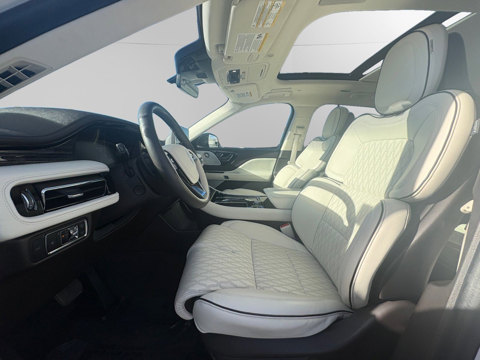 Certified 2023 Lincoln Aviator Black Label image 9