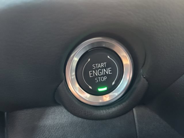 Used 2025 Chevrolet Suburban LS RWD image 8