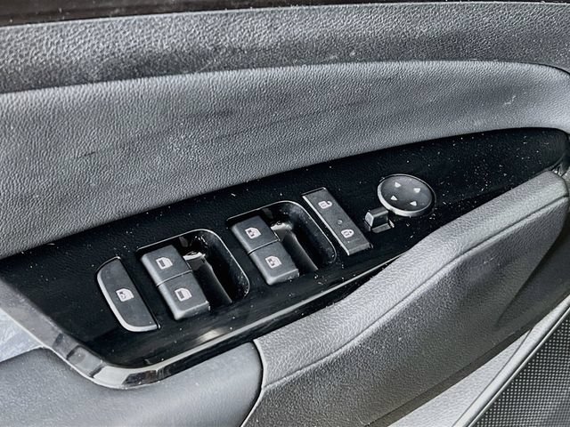 Used 2025 Kia Sportage EX FWD image 9