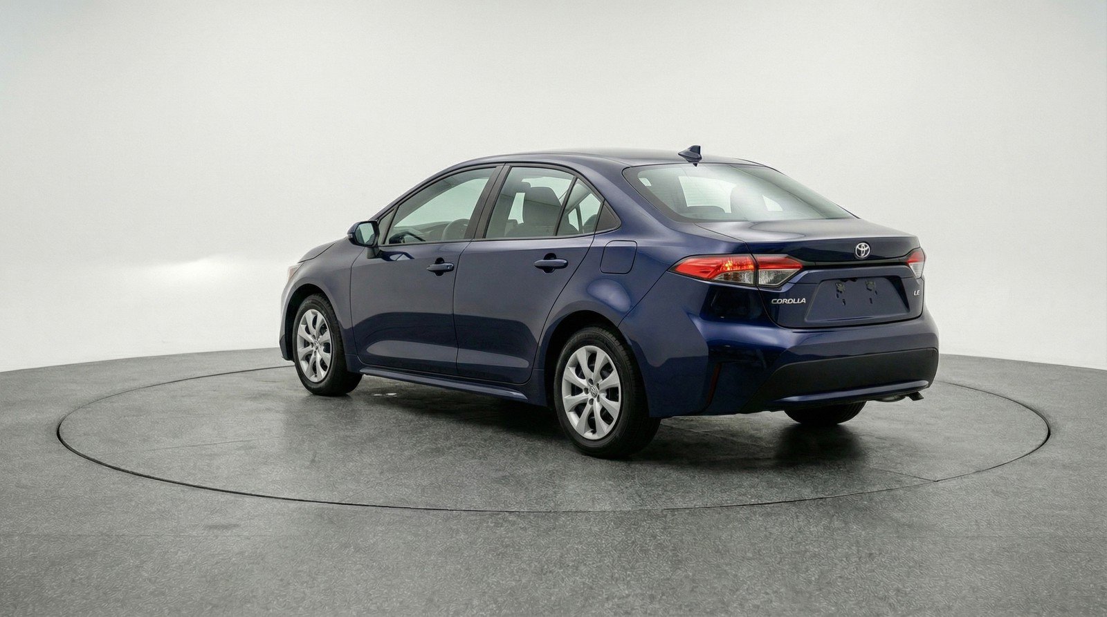Used 2025 Toyota Corolla LE FWD image 6