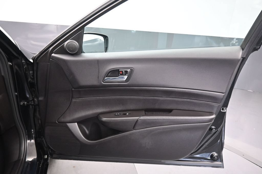 Used 2018 Acura ILX FWD image 39