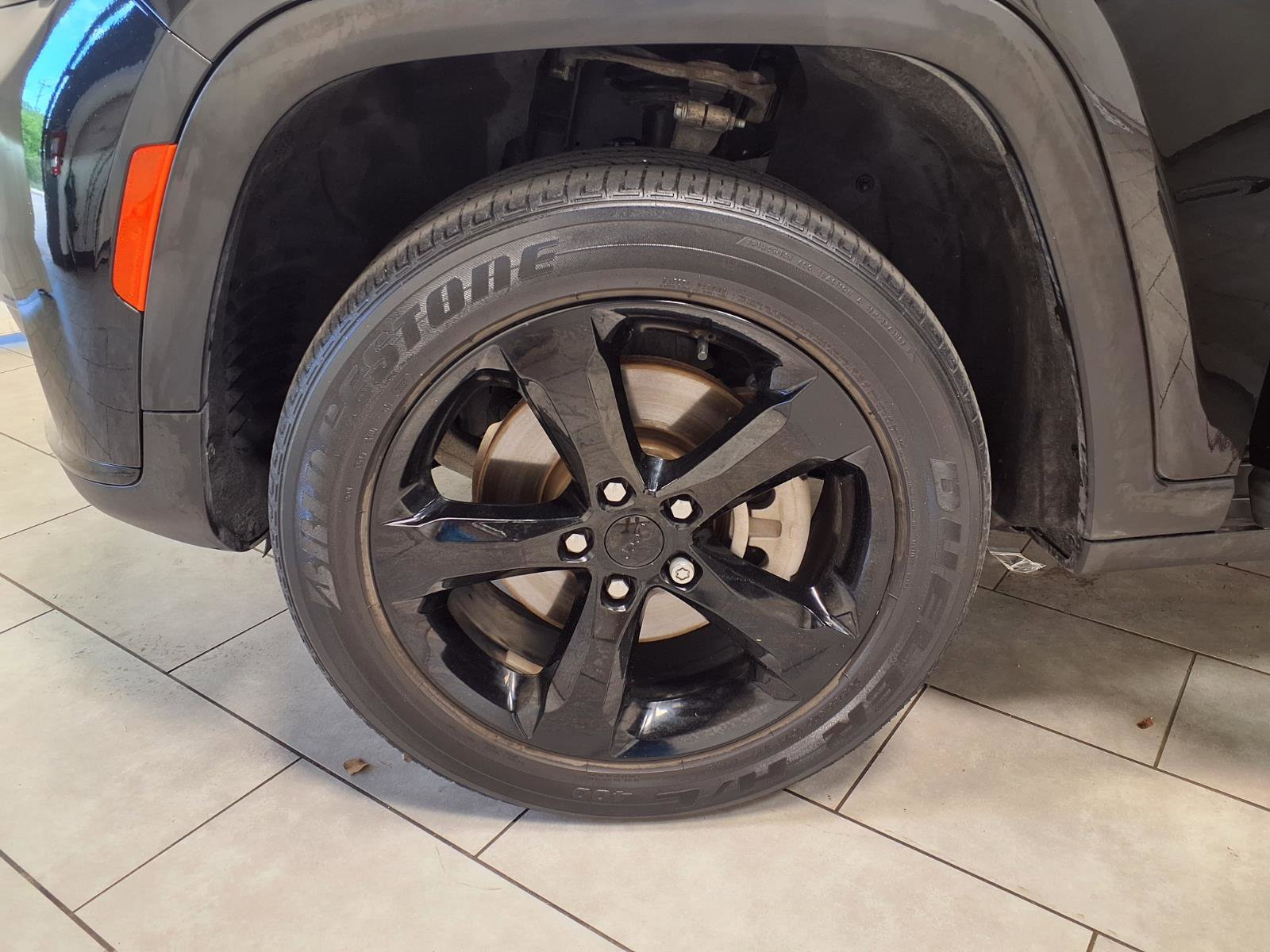Used 2022 Jeep Grand Cherokee L Laredo AWD/4WD image 29