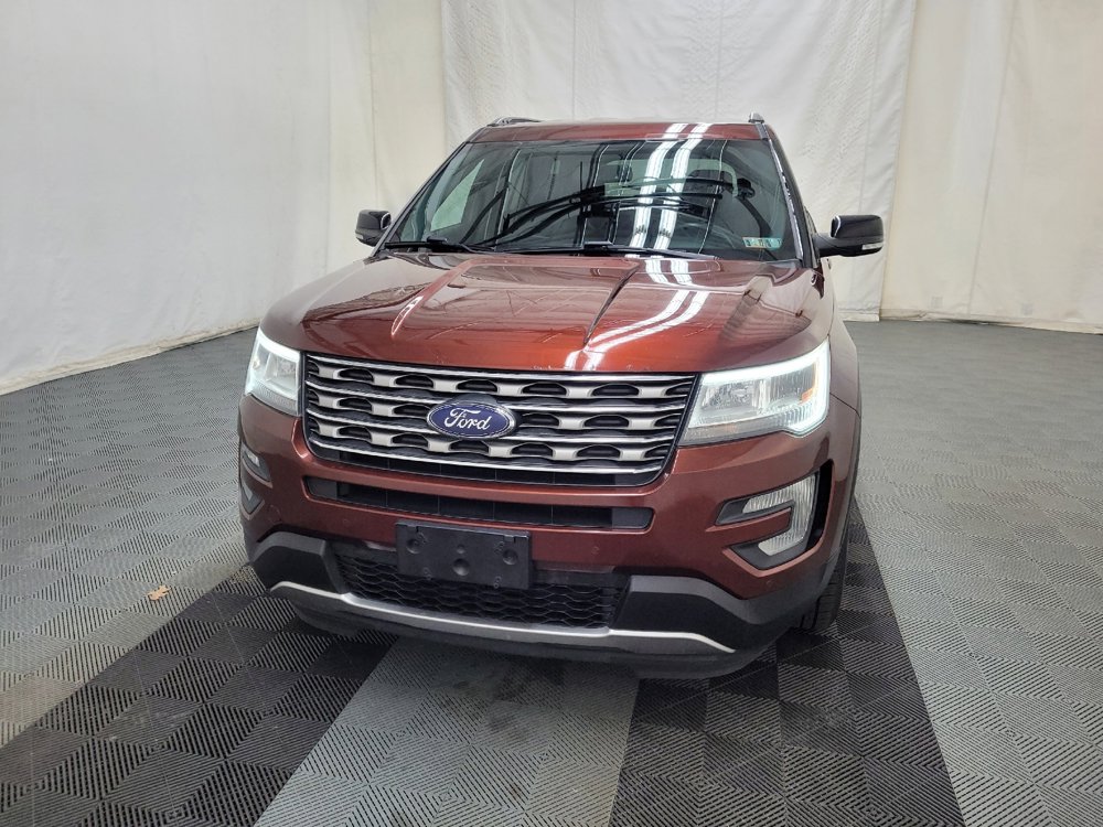 Used 2016 Ford Explorer XLT w/ Equipment Group 202A AWD/4WD image 15