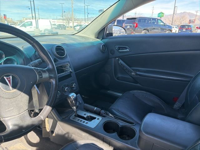 Used 2009 Pontiac G6 GT w/ Premium Package image 9