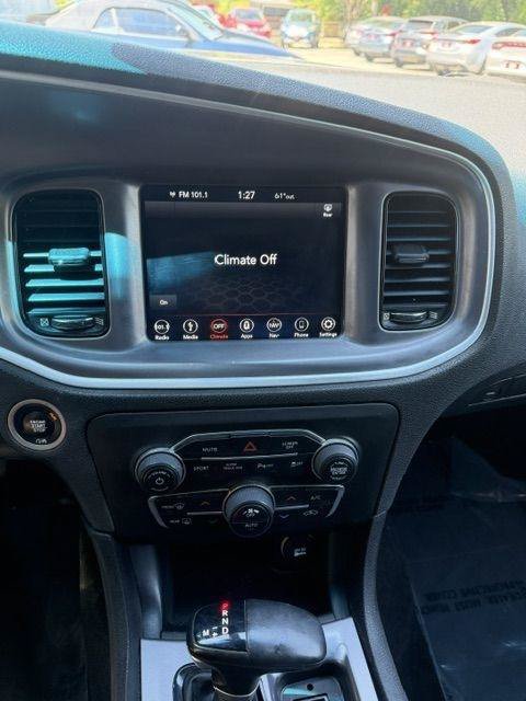 Used 2019 Dodge Charger SXT w/ Driver Confidence Group AWD/4WD image 16
