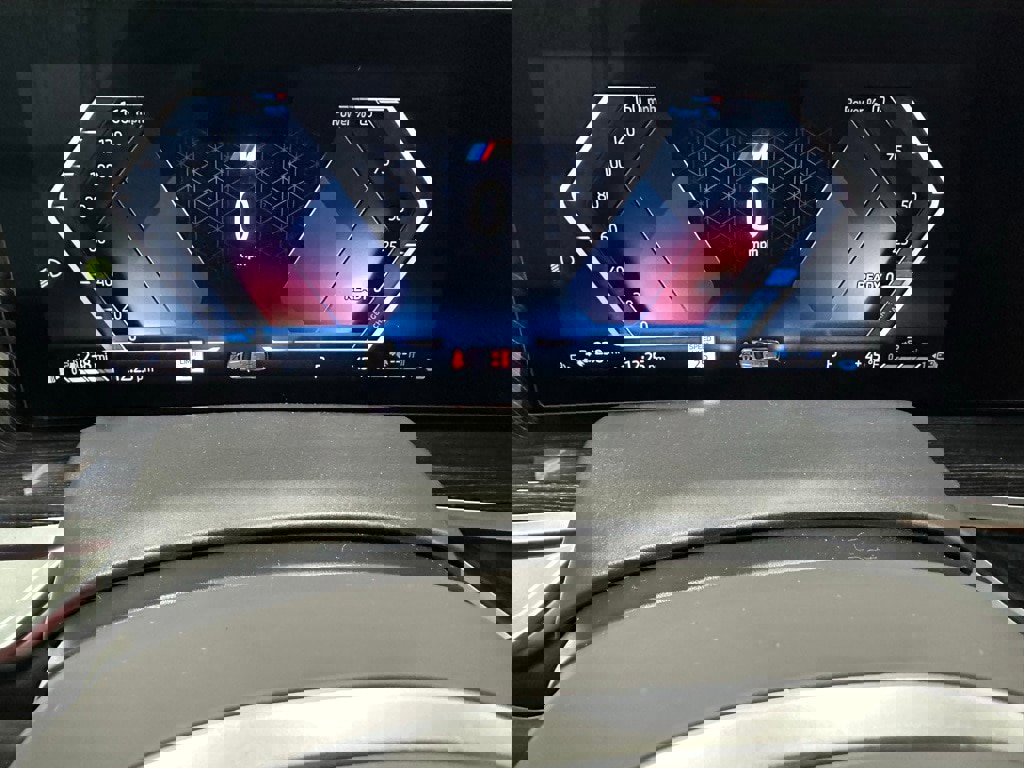 Used 2026 BMW X5 xDrive50e image 23