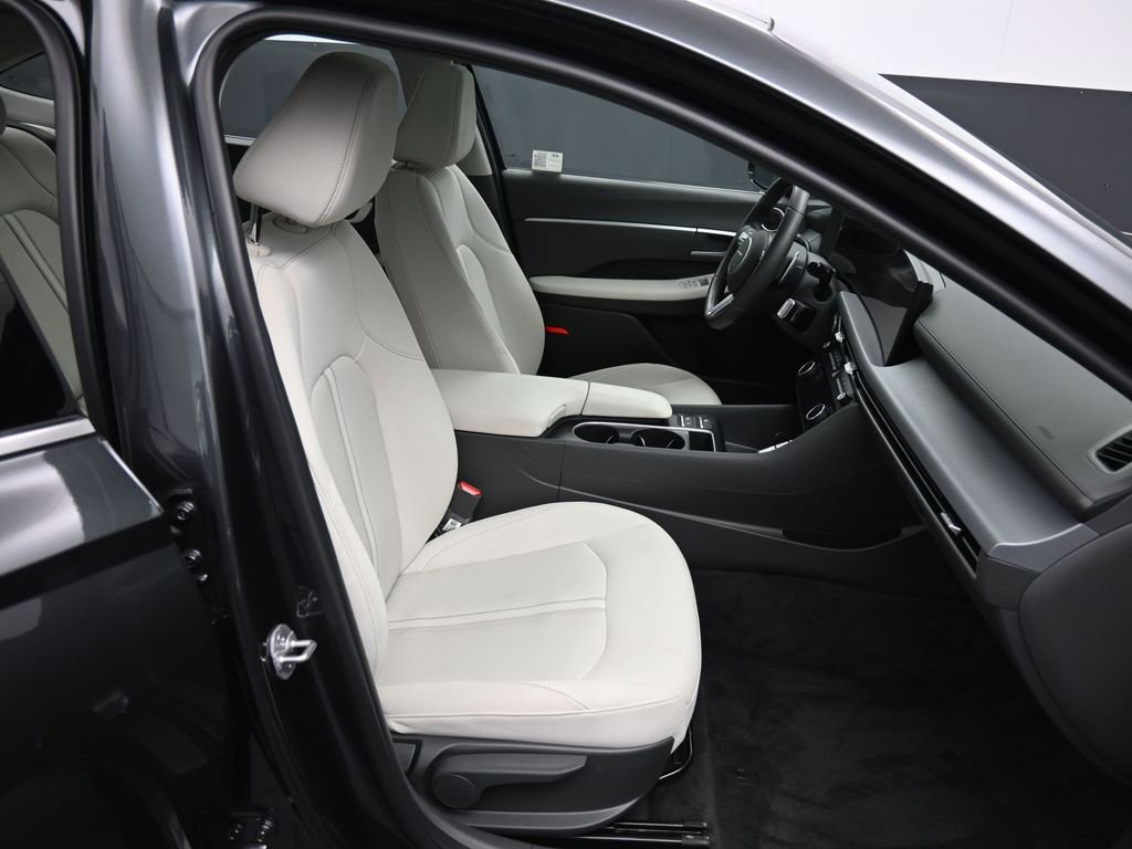 Certified 2025 Hyundai Sonata SEL FWD image 24