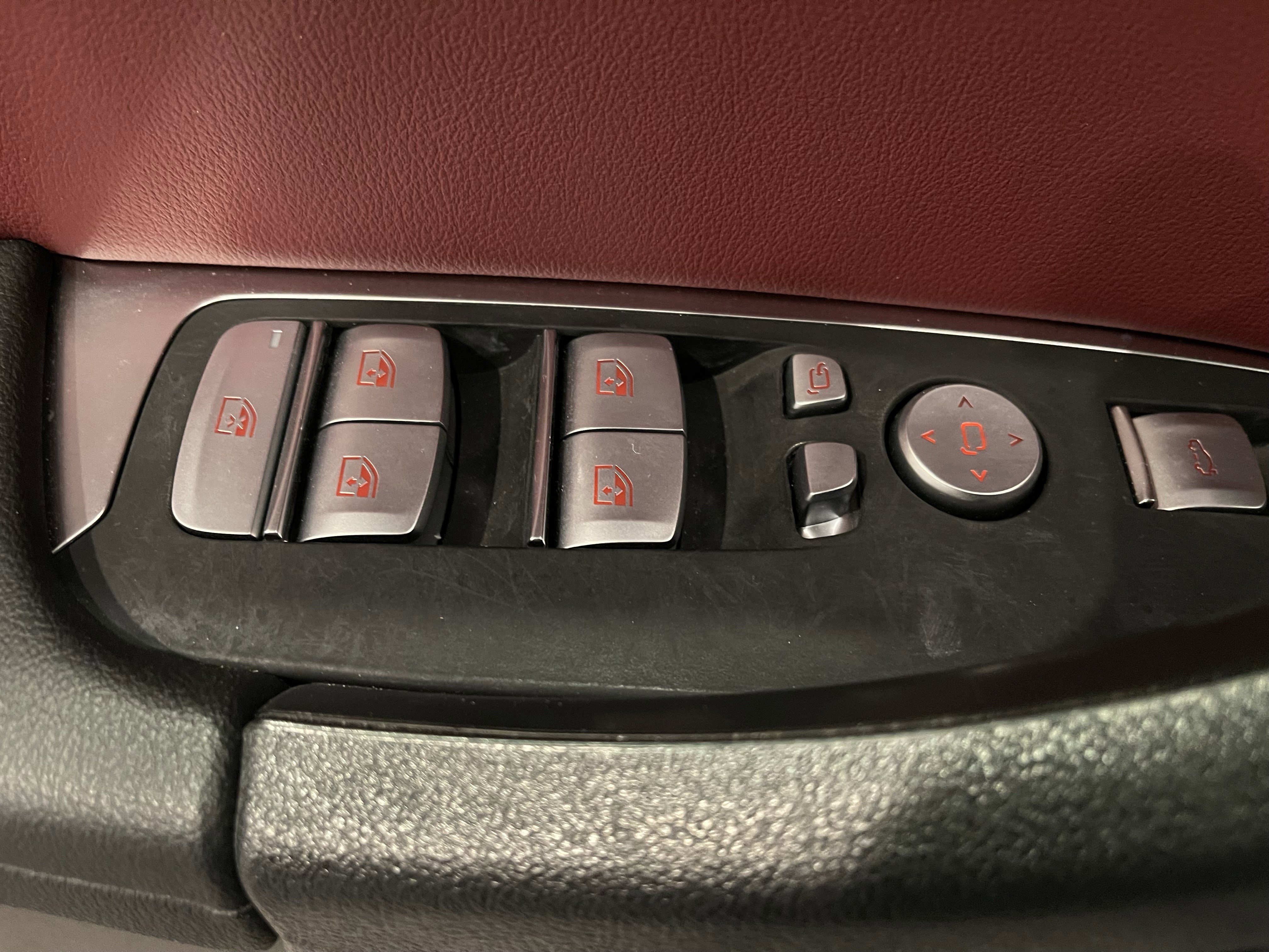 Used 2024 BMW X3 M40i w/ Parking Assistance Package image 12