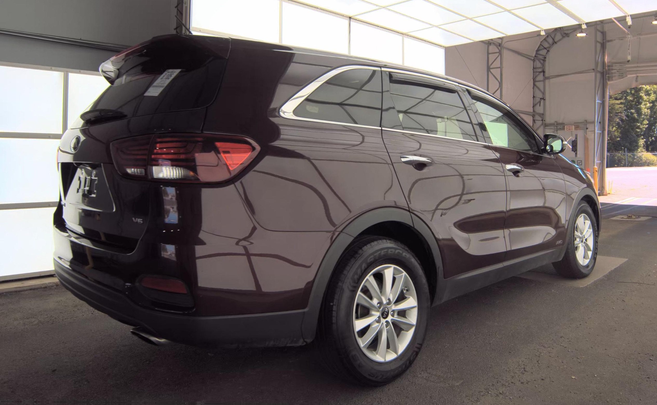 Used 2019 Kia Sorento AWD V6 image 4