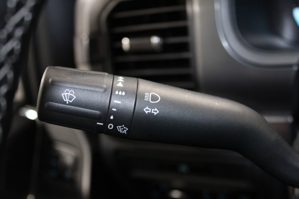 New 2025 Ford F150 Lariat w/ Equipment Group 501A Mid image 39