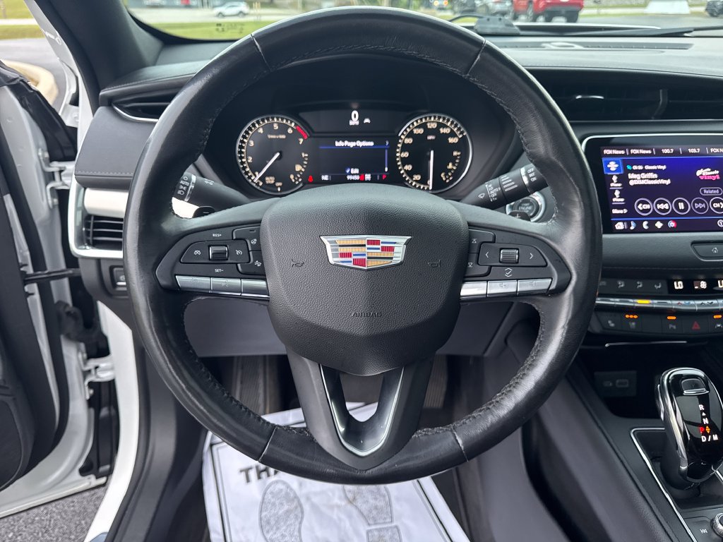 Used 2020 Cadillac XT4 Premium Luxury AWD/4WD image 19