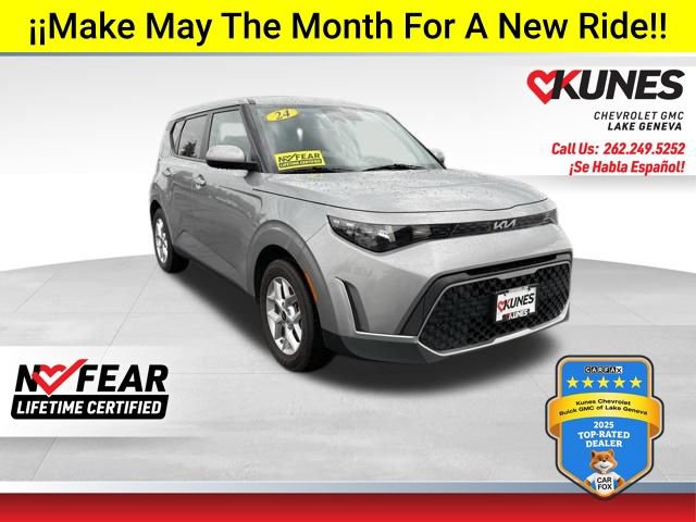 Used 2024 Kia Soul LX w/ Option Group 015 FWD image 1
