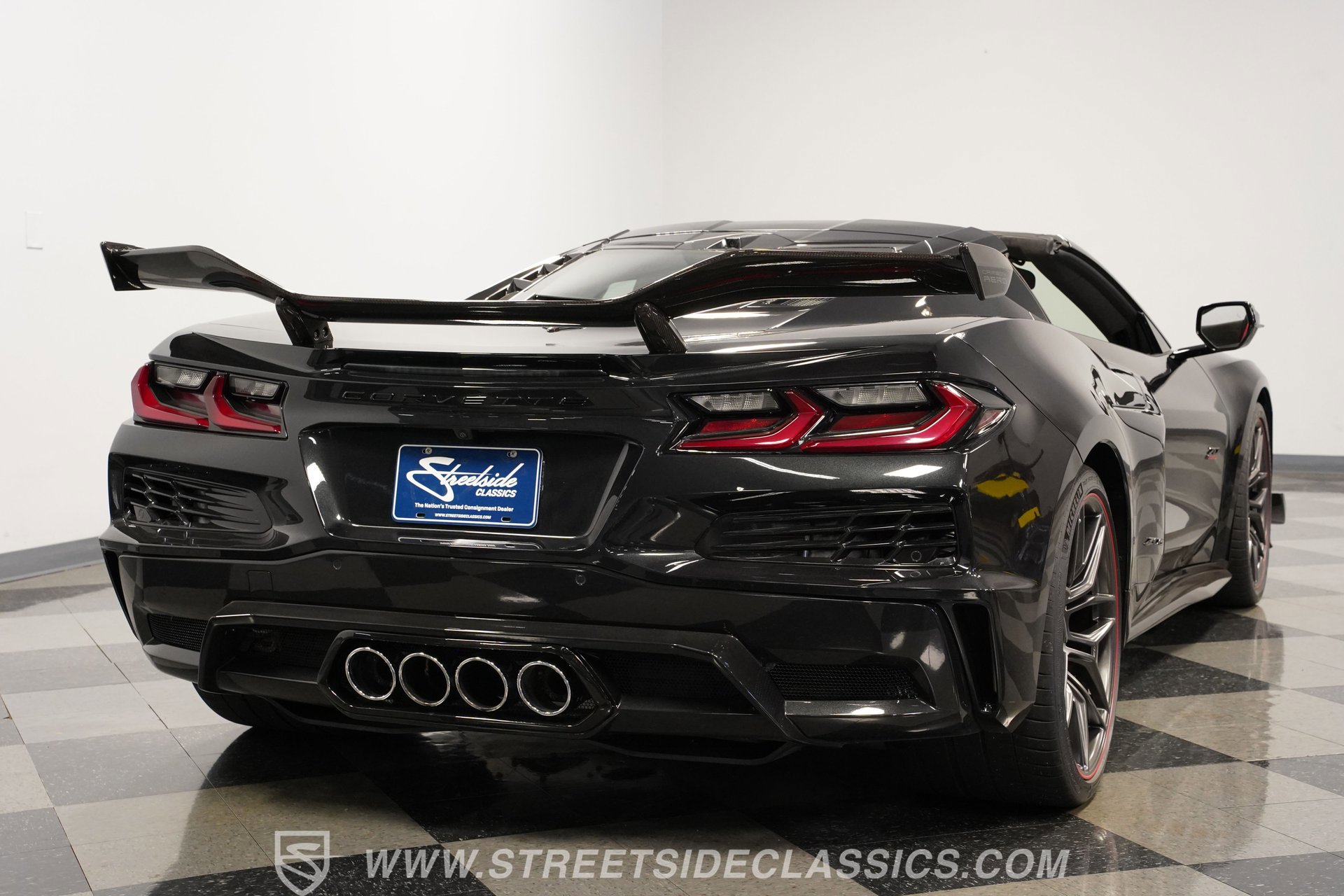 Used 2023 Chevrolet Corvette Z06 image 11