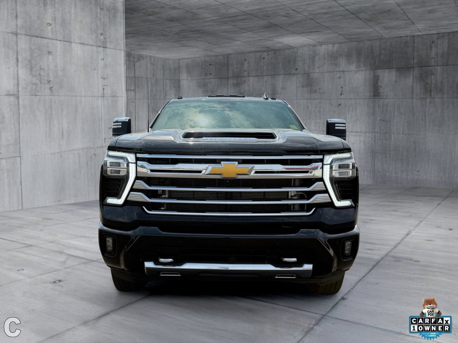 Used 2024 Chevrolet Silverado 3500 High Country w/ High Country Premium Package AWD/4WD image 5