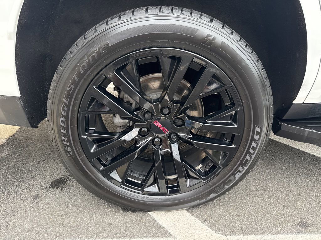 Used 2023 GMC Yukon SLT image 9