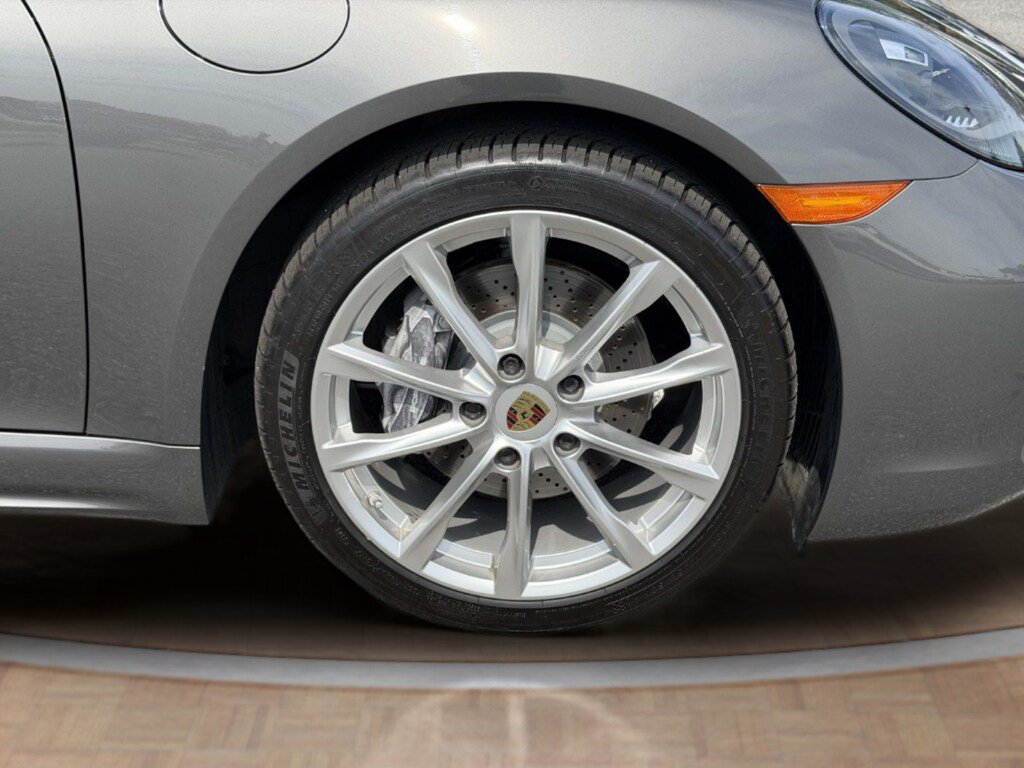 Used 2019 Porsche 718 Cayman RWD image 22